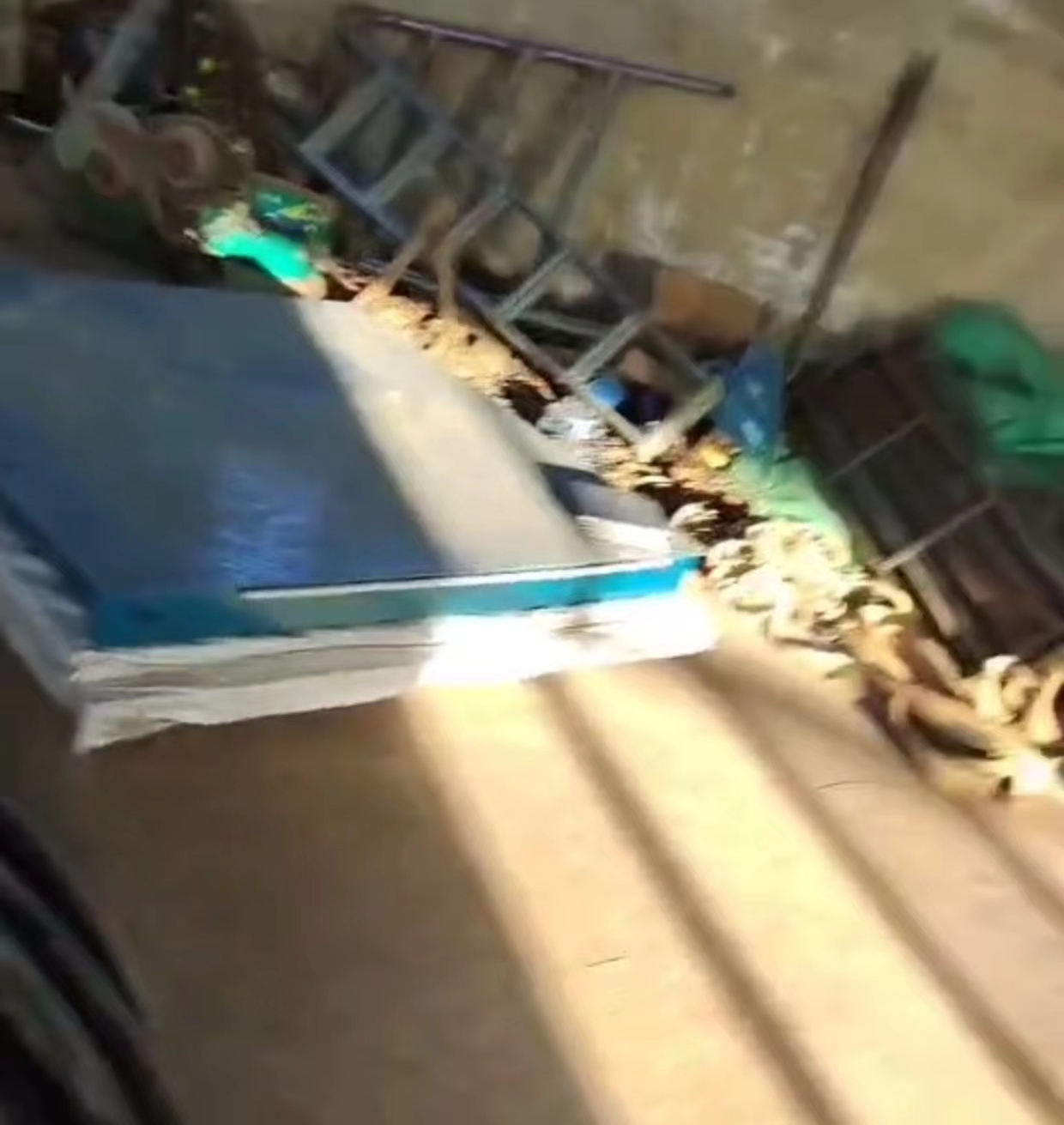 山西謙源化工100噸3*16米和四臺(tái)平臺(tái)秤